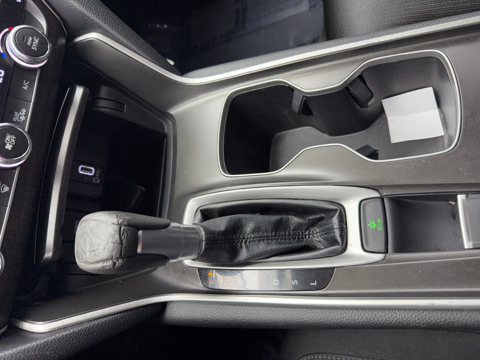 Used 2018 Honda Accord EX image 19
