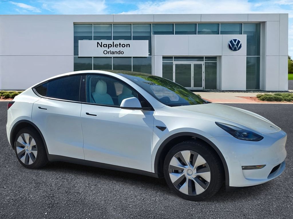 Used 2022 Tesla Model Y Long Range image 20