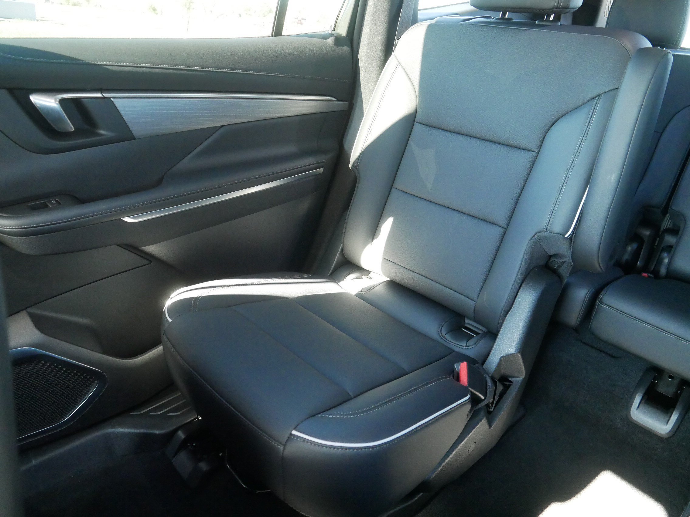 Used 2026 Buick Enclave Preferred AWD/4WD image 12