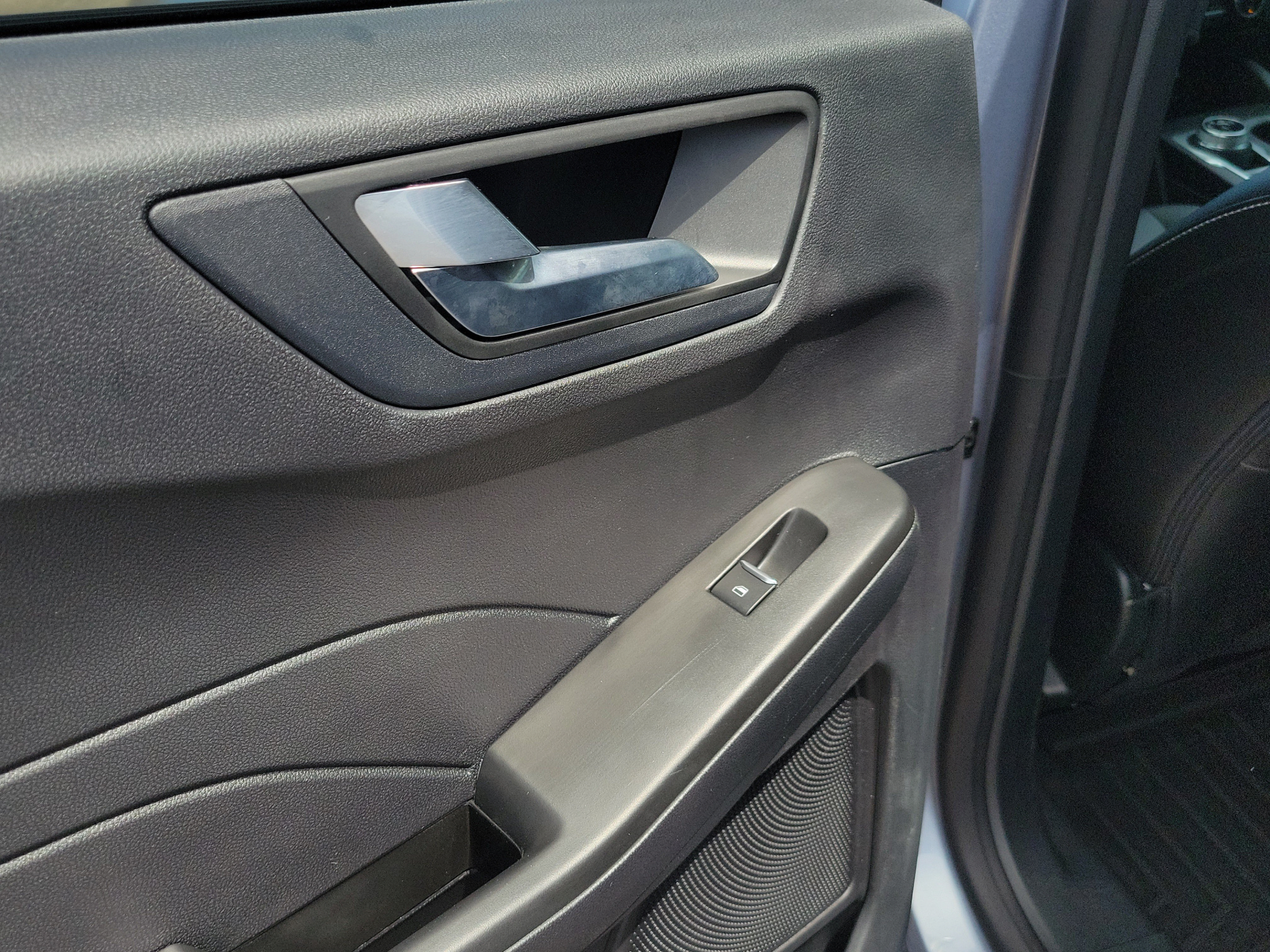 Used 2022 Ford Escape SEL FWD image 8
