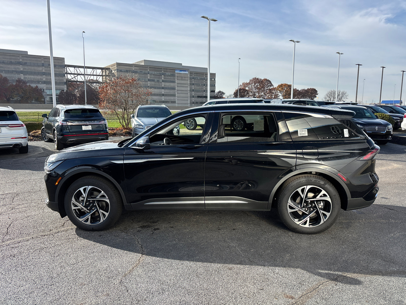 New 2026 Lincoln Nautilus Premier image 4