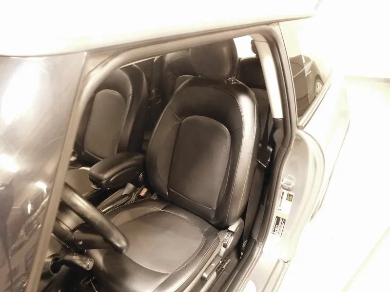 Used 2017 MINI Cooper 2-Door Hardtop FWD image 32