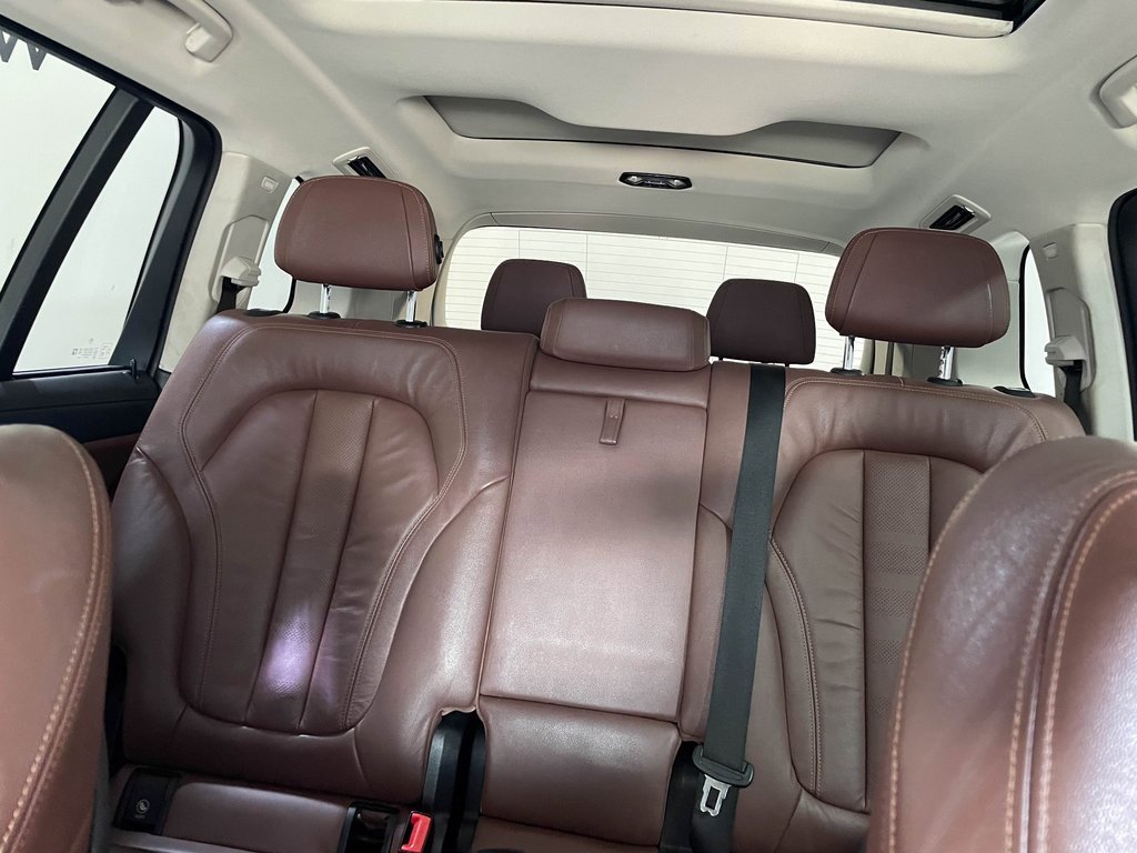 Used 2021 BMW X7 xDrive40i w/ Premium Package image 40