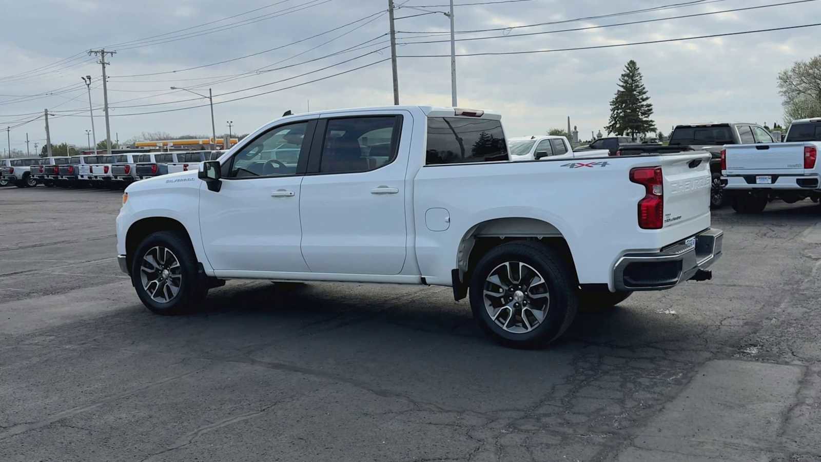 Certified 2023 Chevrolet Silverado 1500 LT AWD/4WD image 6