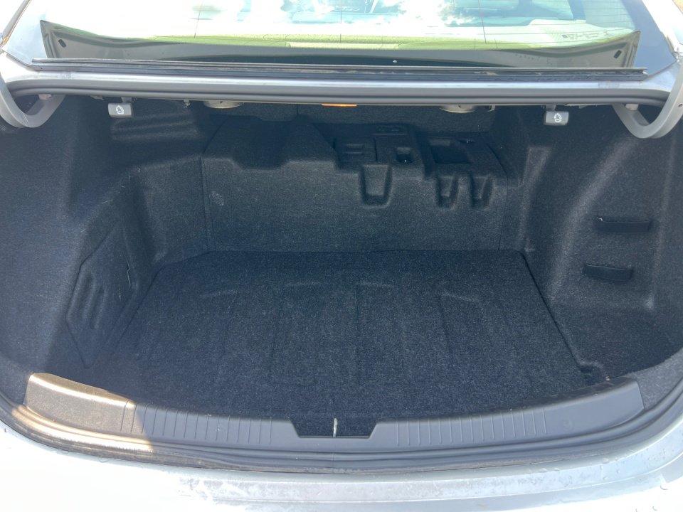 Used 2017 Chevrolet Malibu Hybrid w/ Driver Confidence Package image 19