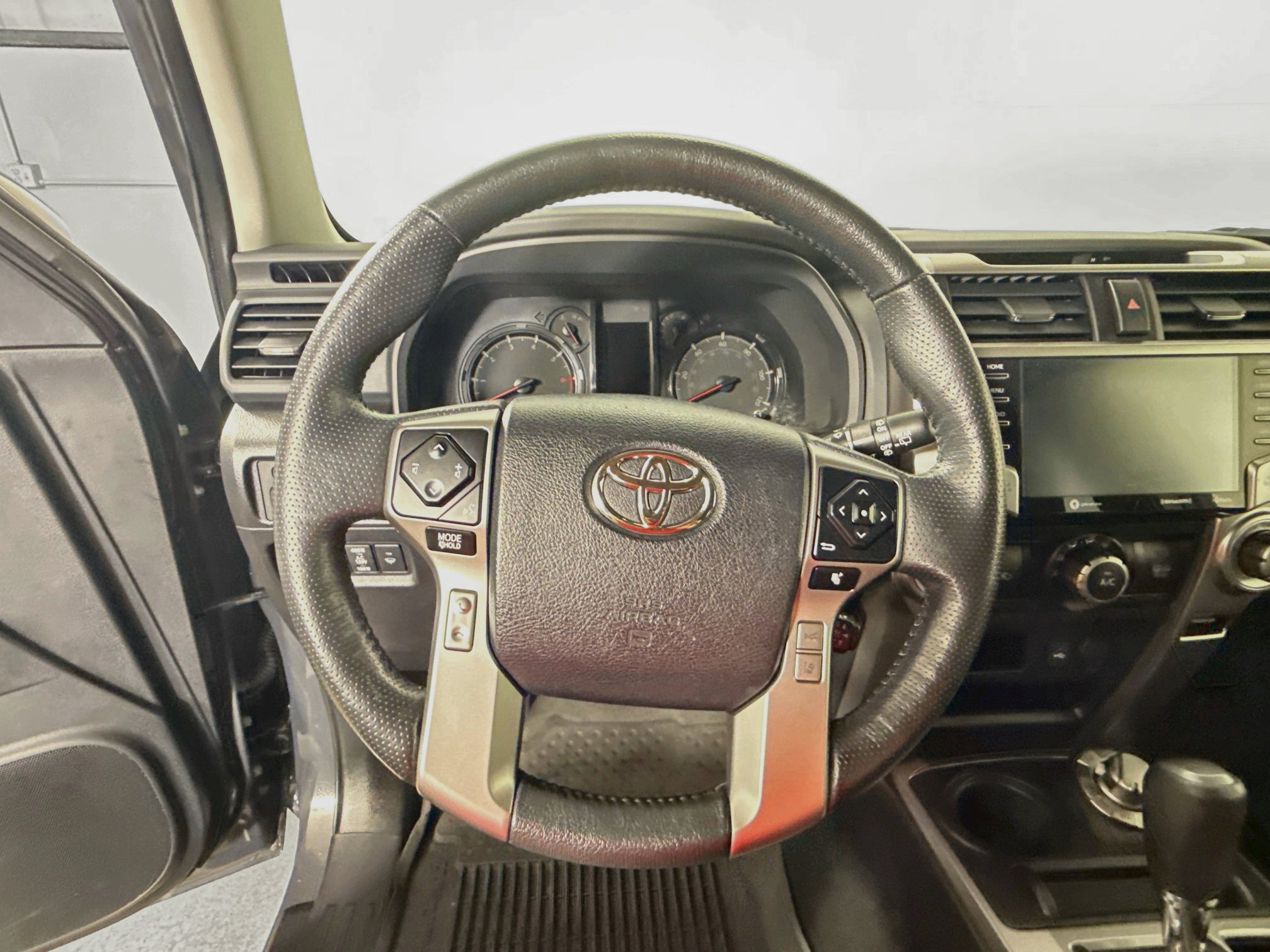 Certified 2024 Toyota 4Runner SR5 Premium w/ Moonroof Package AWD/4WD image 11