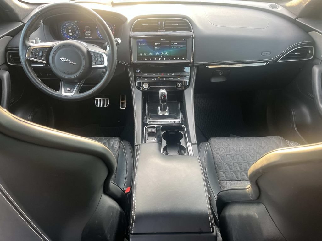 Used 2020 Jaguar F-PACE SVR AWD/4WD image 9