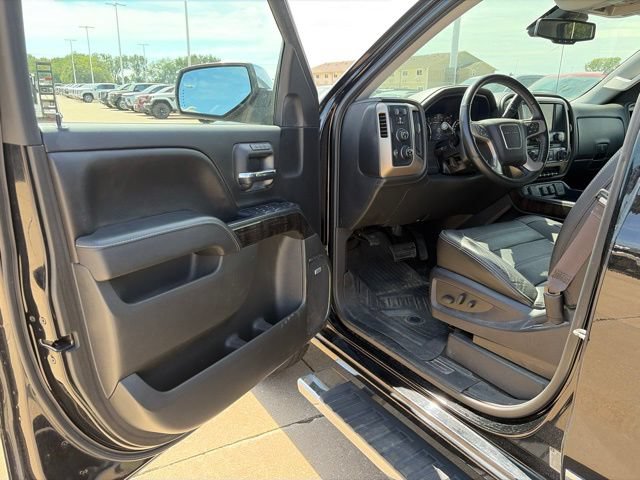 Used 2016 GMC Sierra 1500 Denali w/ Enhanced Driver Alert Package AWD/4WD image 10