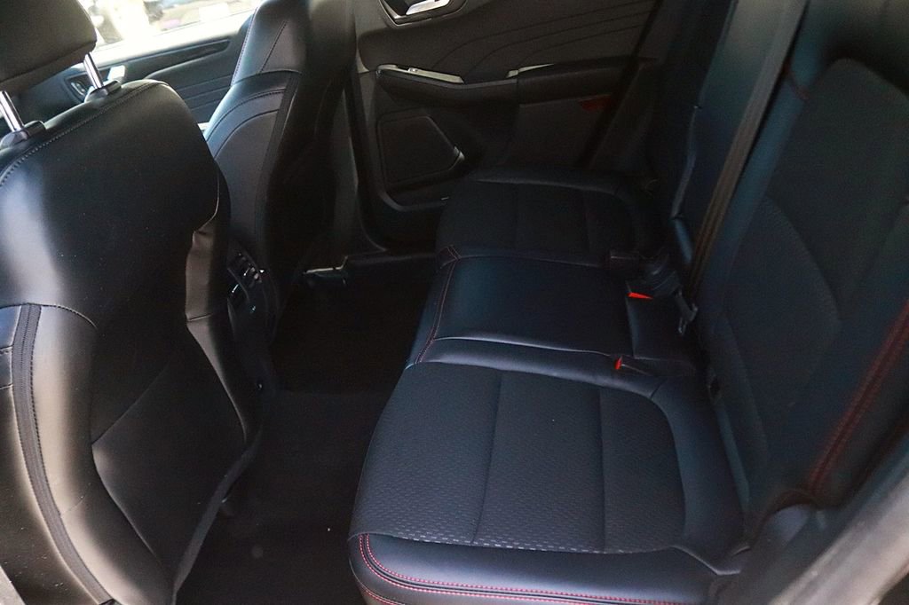Used 2025 Ford Escape ST-Line AWD/4WD image 14