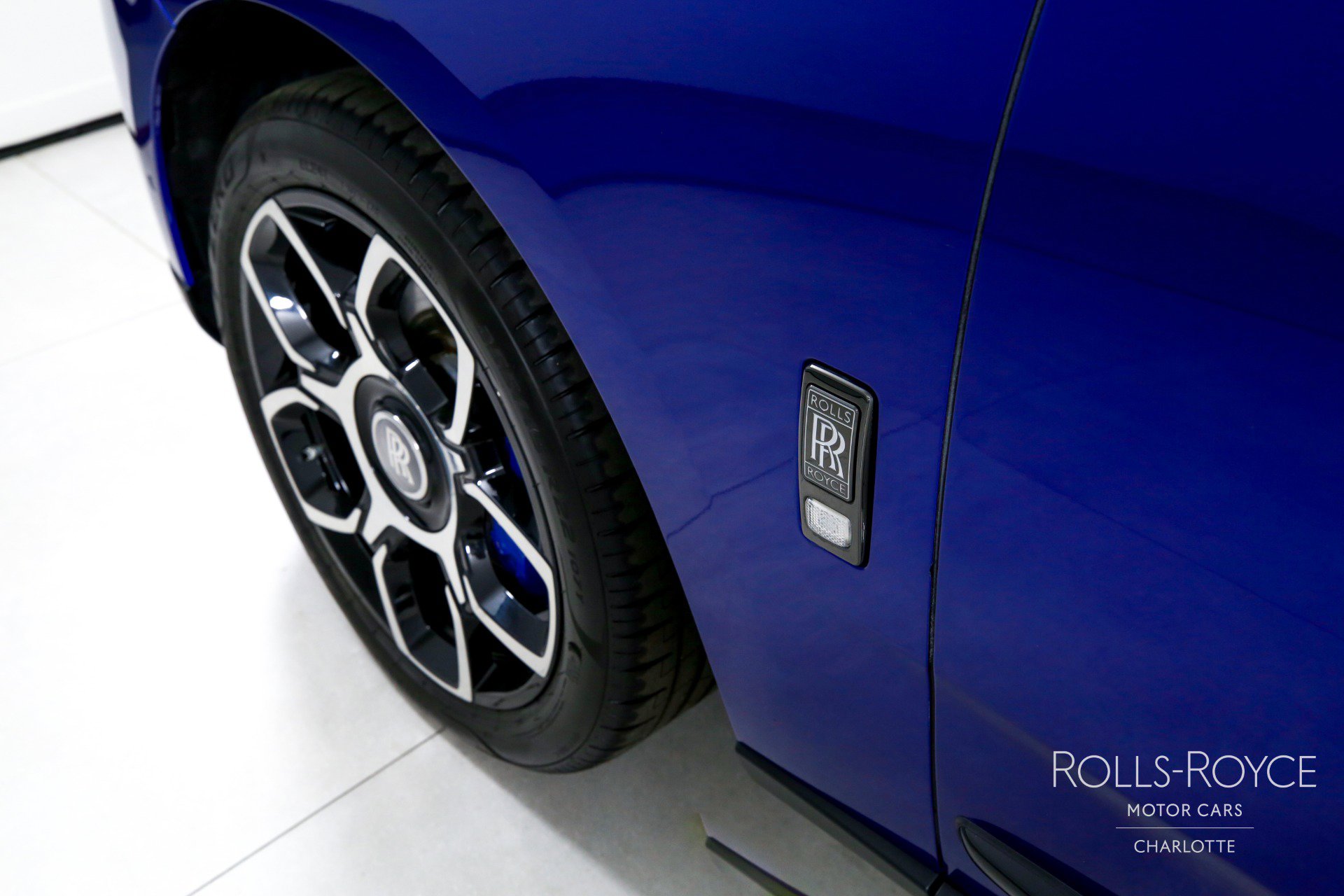 Used 2021 Rolls-Royce Cullinan Black Badge image 40