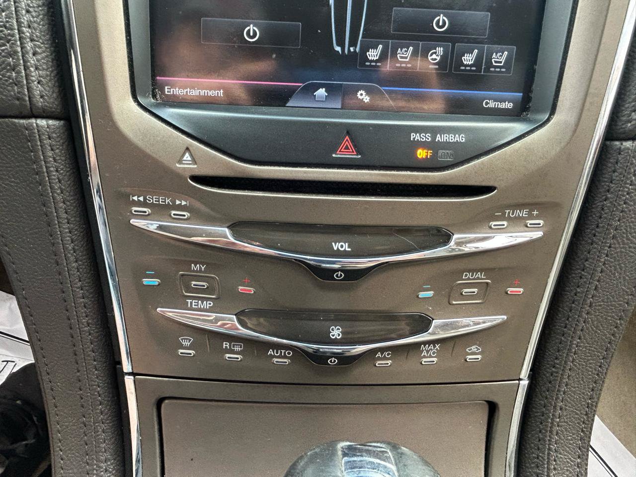 Used 2012 Lincoln MKX AWD w/ Wood Pkg image 25