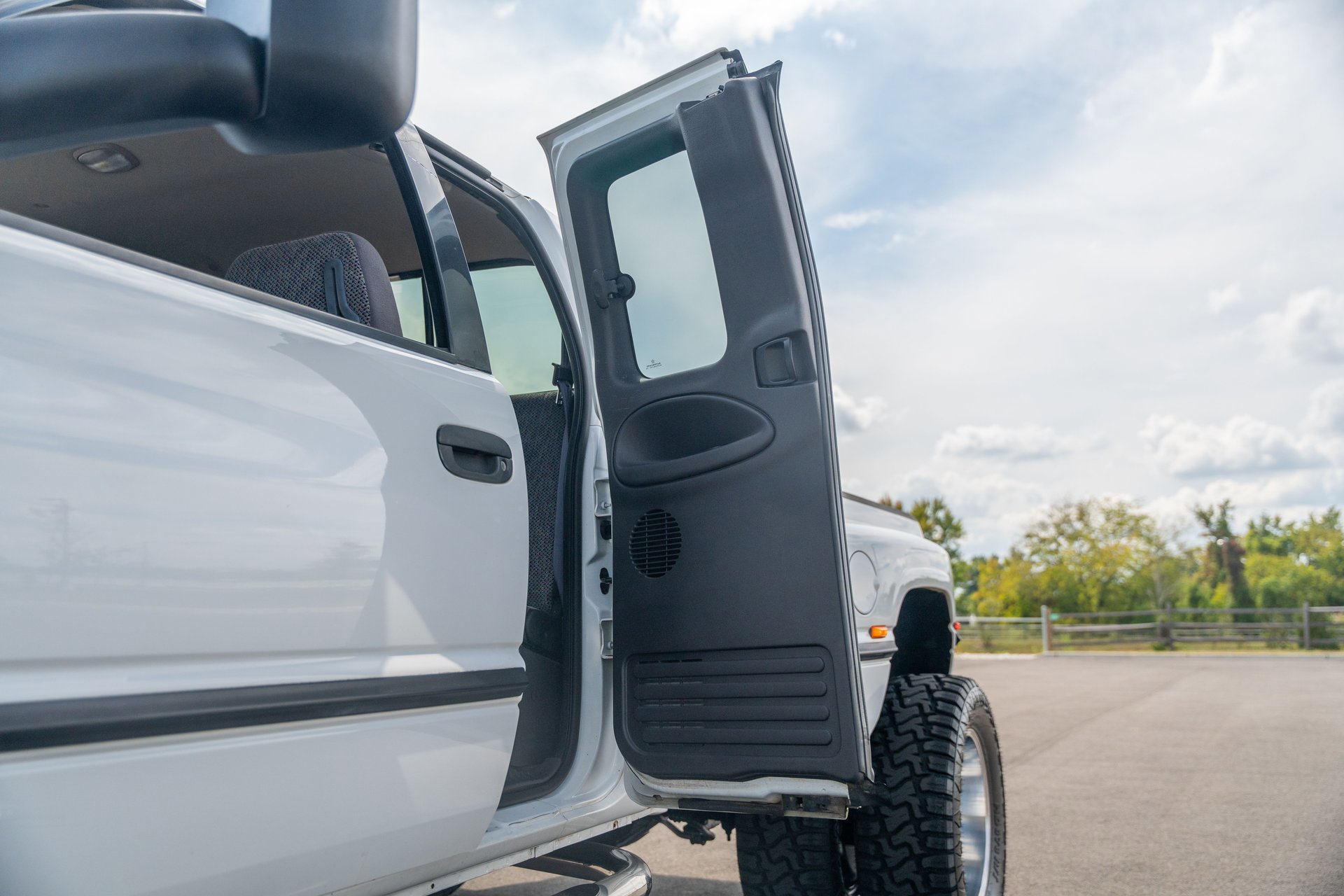 Used 1999 Dodge Ram 3500 Truck 4x4 Quad Cab image 34