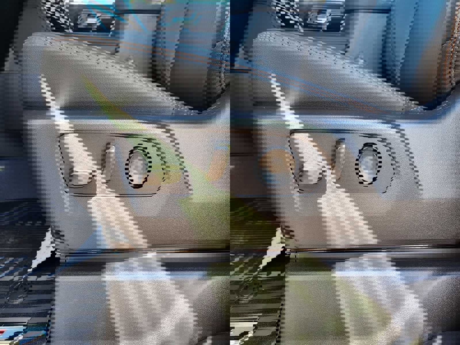 New 2026 GMC Sierra 2500 AT4 w/ AT4 Premium Plus Package image 9