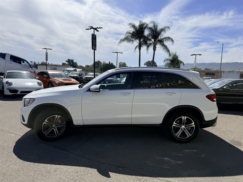 Used 2016 Mercedes-Benz GLC 300 4MATIC image 4