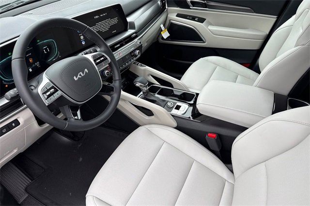 New 2025 Kia Telluride S image 11