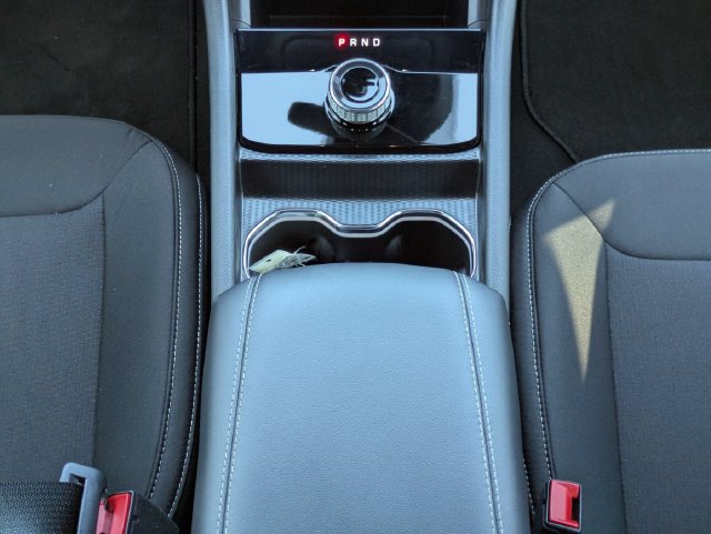 Used 2025 Jeep Grand Cherokee Laredo RWD image 17