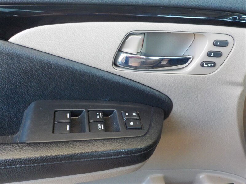 Used 2016 Honda Pilot Elite image 23