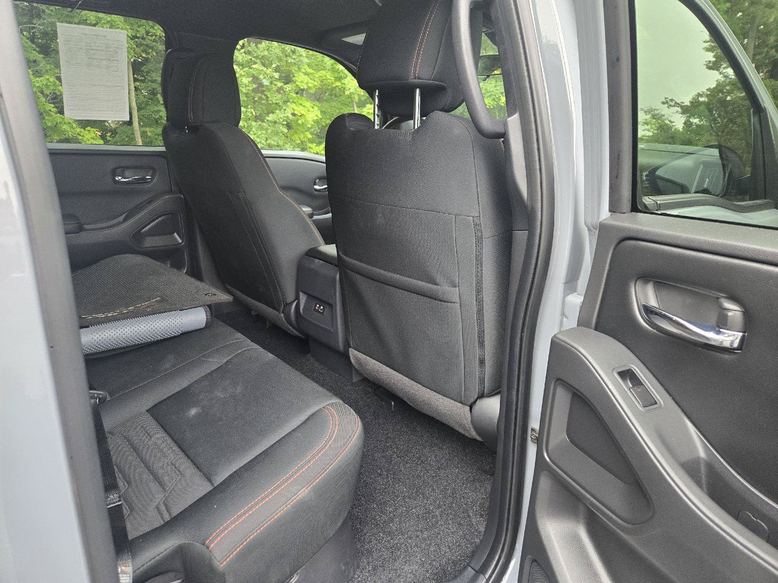 Used 2025 Nissan Frontier PRO-4X AWD/4WD image 26