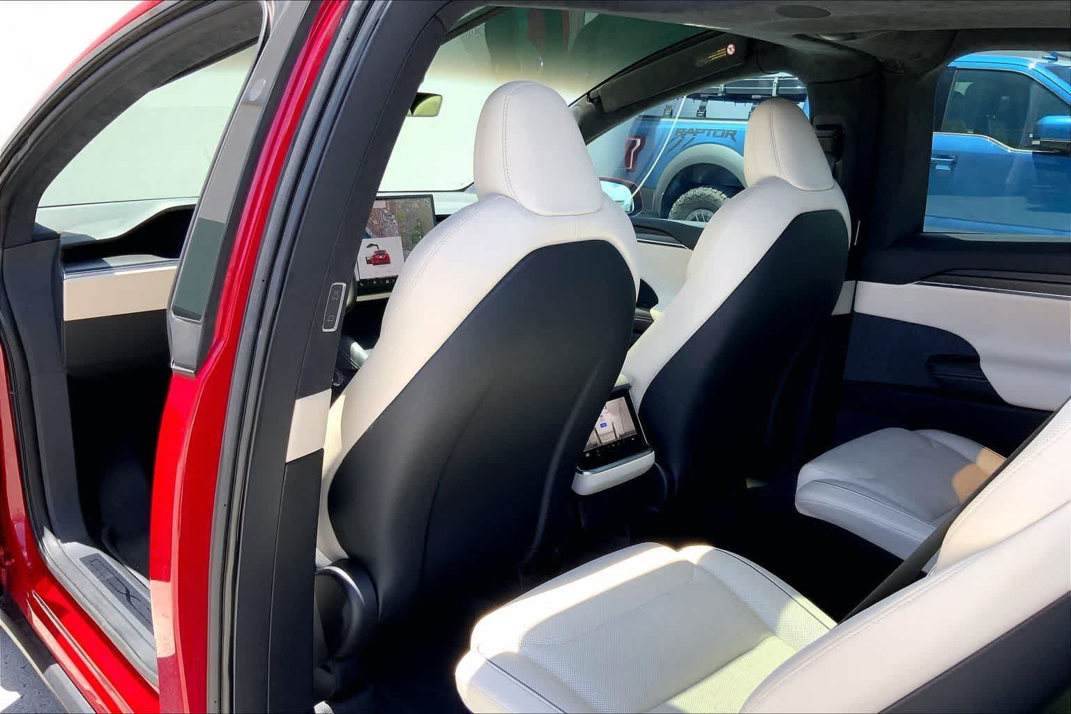 Used 2022 Tesla Model X Plaid AWD/4WD image 12