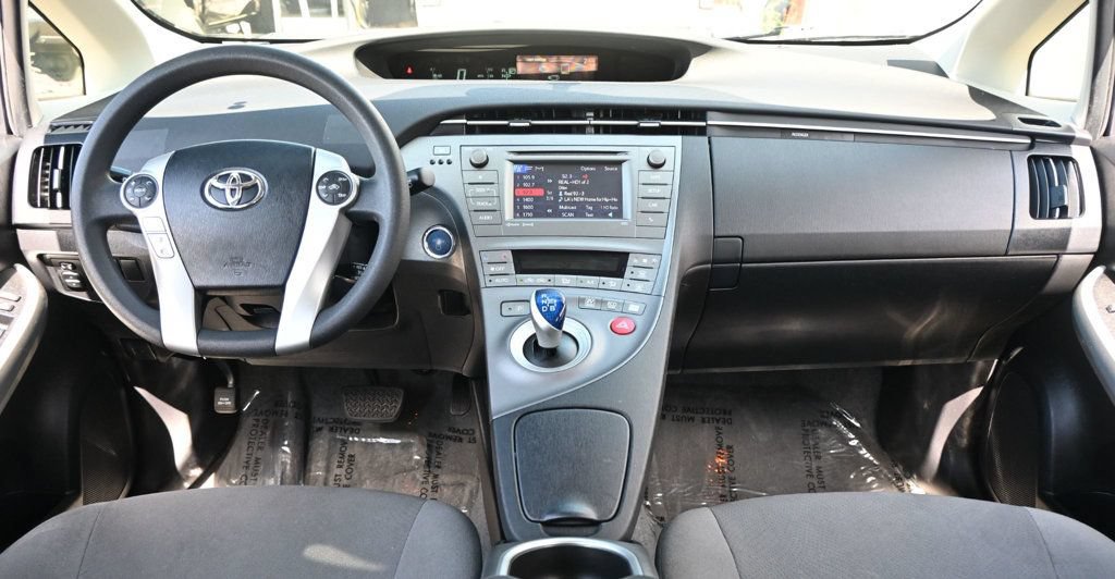 Used 2015 Toyota Prius Three FWD image 10