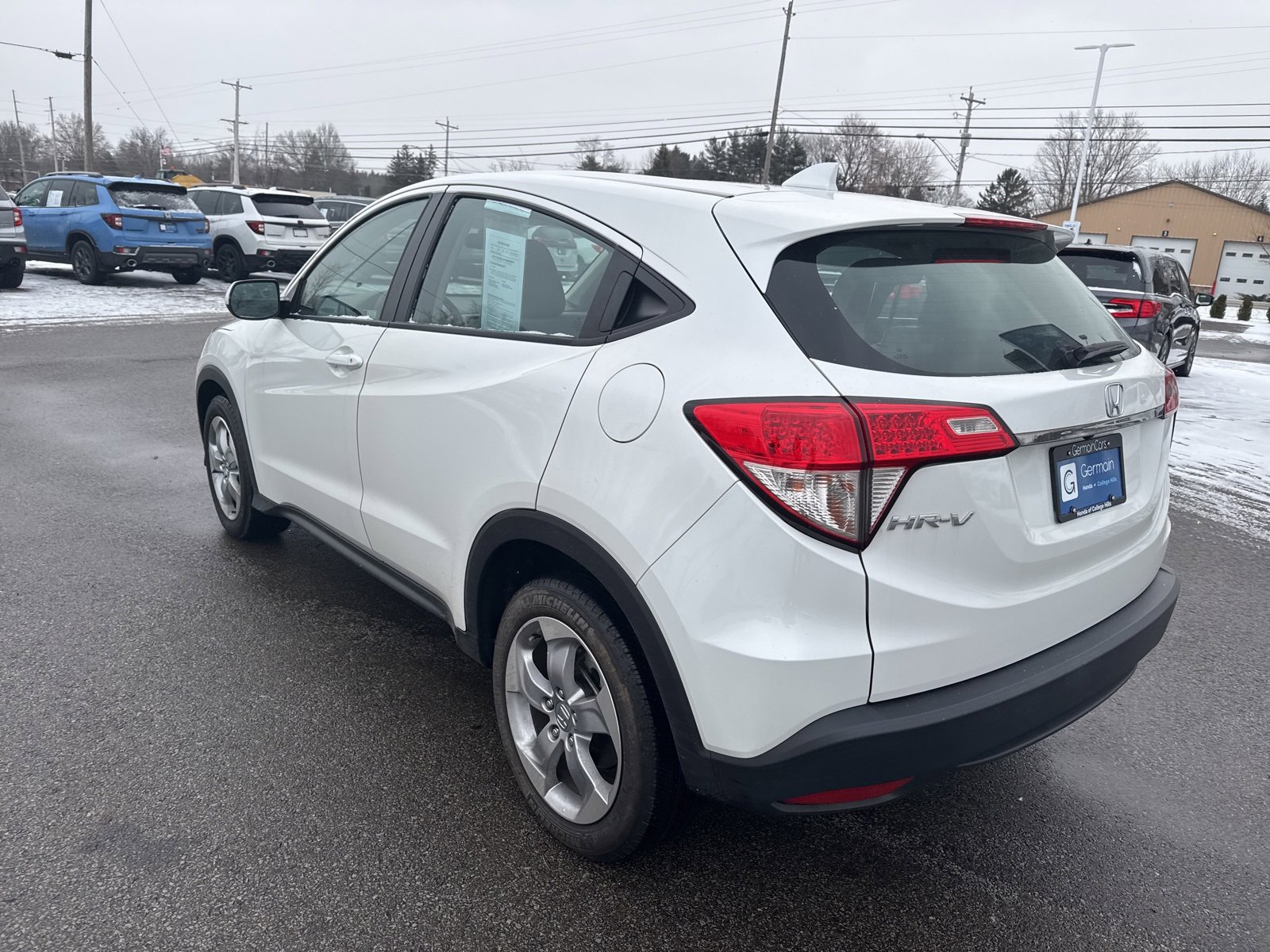 Used 2021 Honda HR-V LX image 9