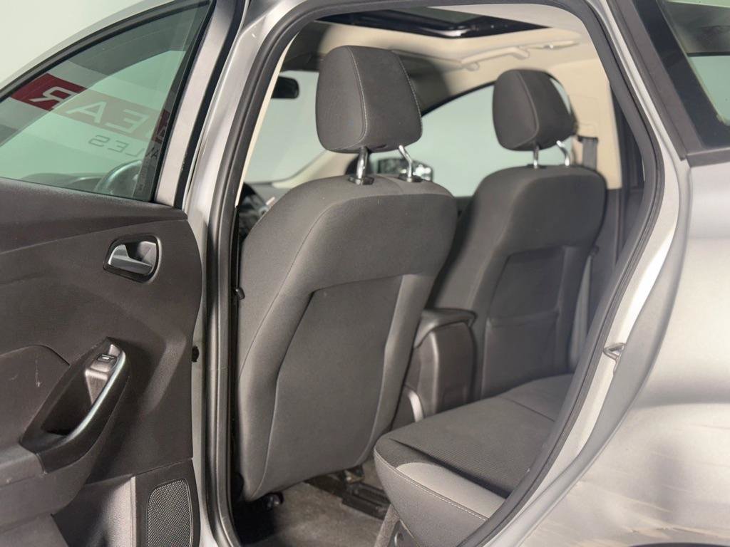 Used 2012 Ford Focus SE FWD image 9
