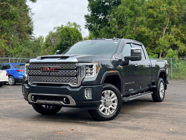 Used 2022 GMC Sierra 2500 Denali AWD/4WD image 2
