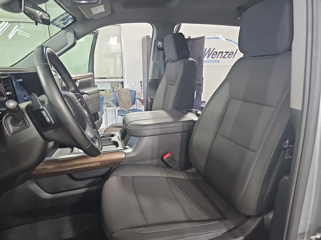 Certified 2024 Chevrolet Silverado 1500 RST AWD/4WD image 18