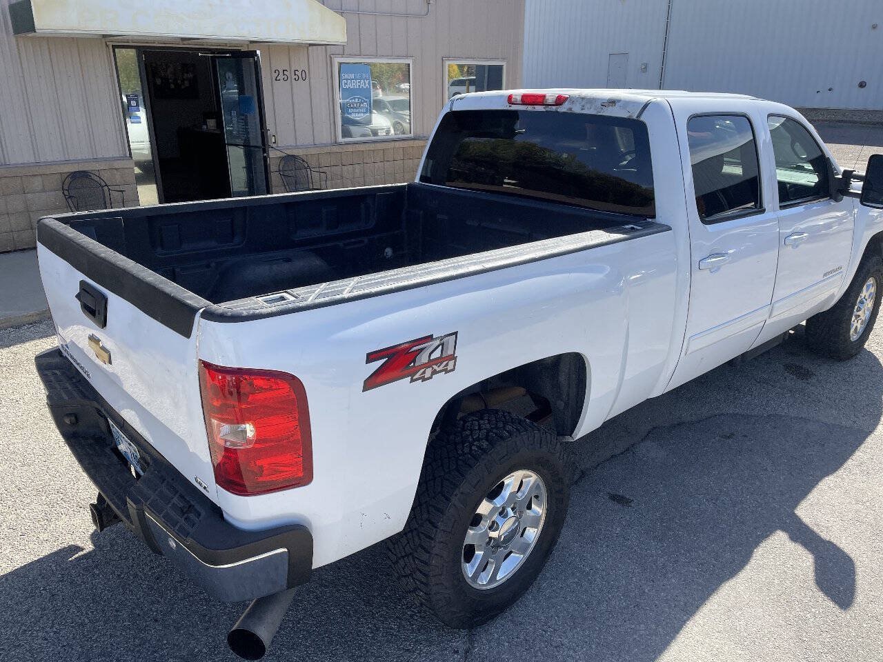 Used 2013 Chevrolet Silverado 2500 LTZ w/ LTZ Plus Package AWD/4WD image 9