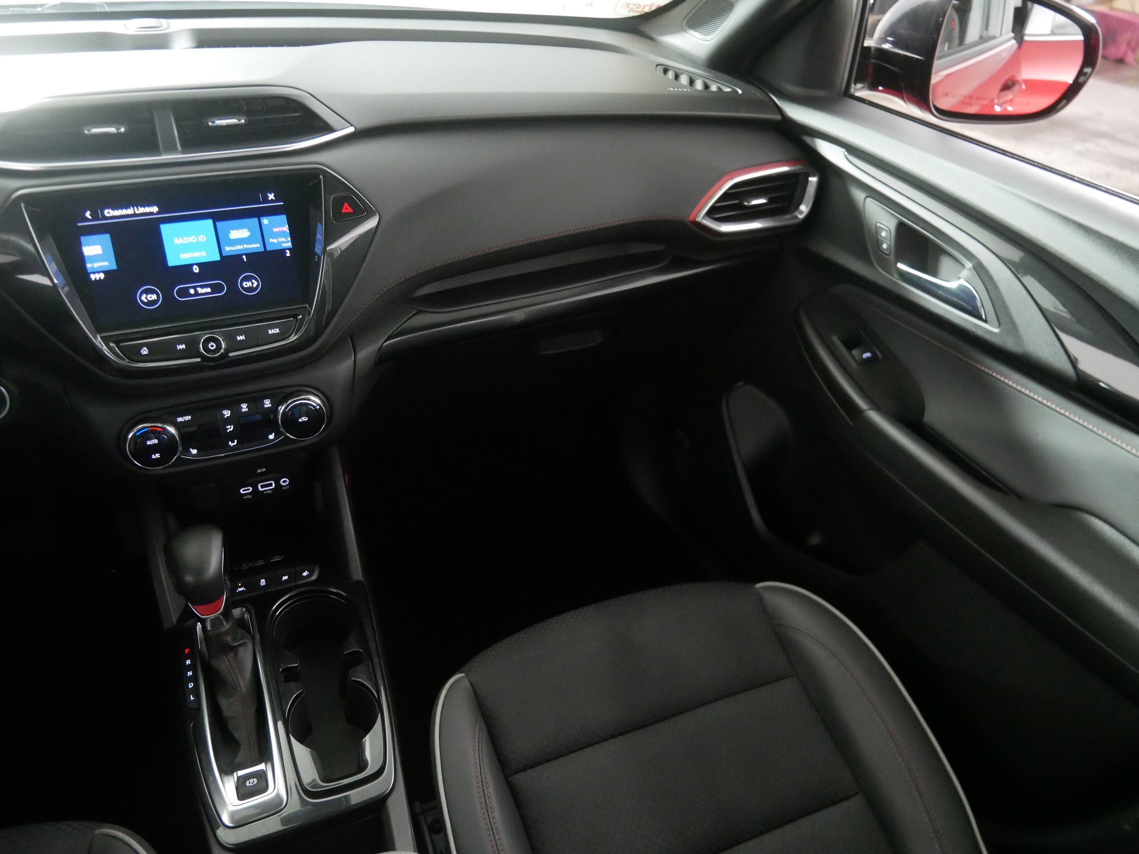 Certified 2023 Chevrolet TrailBlazer RS w/ Sun and Liftgate Package image 11