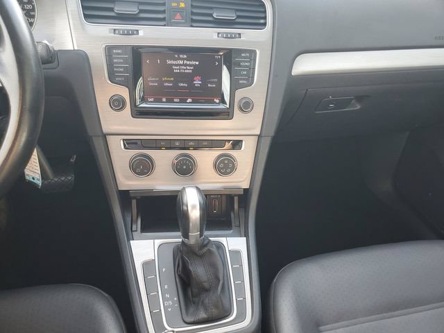 Used 2015 Volkswagen Golf S FWD image 24