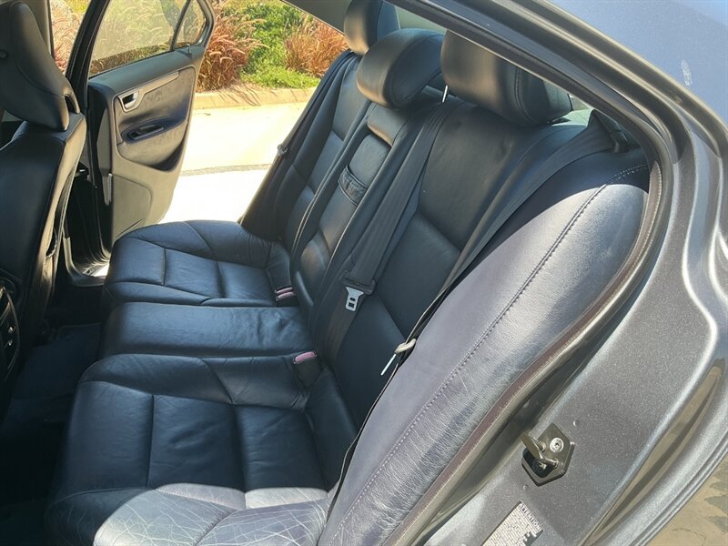 Used 2005 Volvo S60 R AWD/4WD image 30