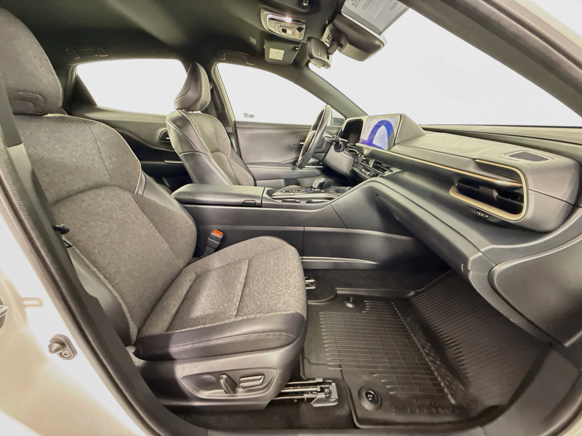 Certified 2023 Toyota Crown AWD/4WD image 29