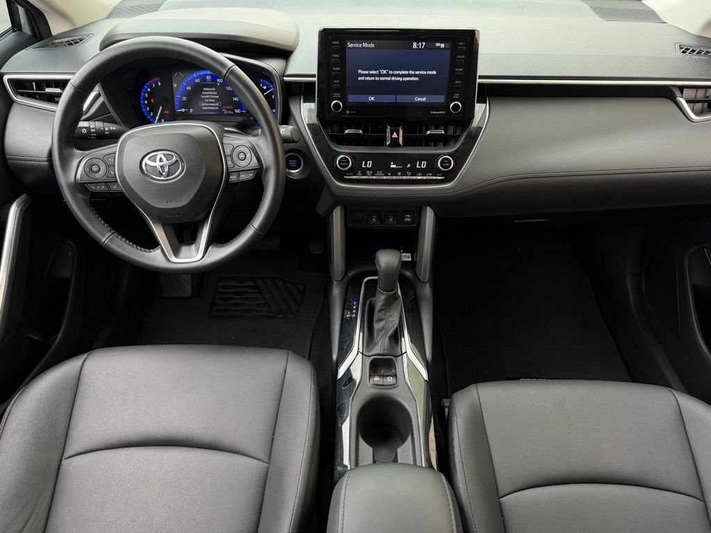 Used 2022 Toyota Corolla Cross XLE w/ Convenience Package FWD image 11