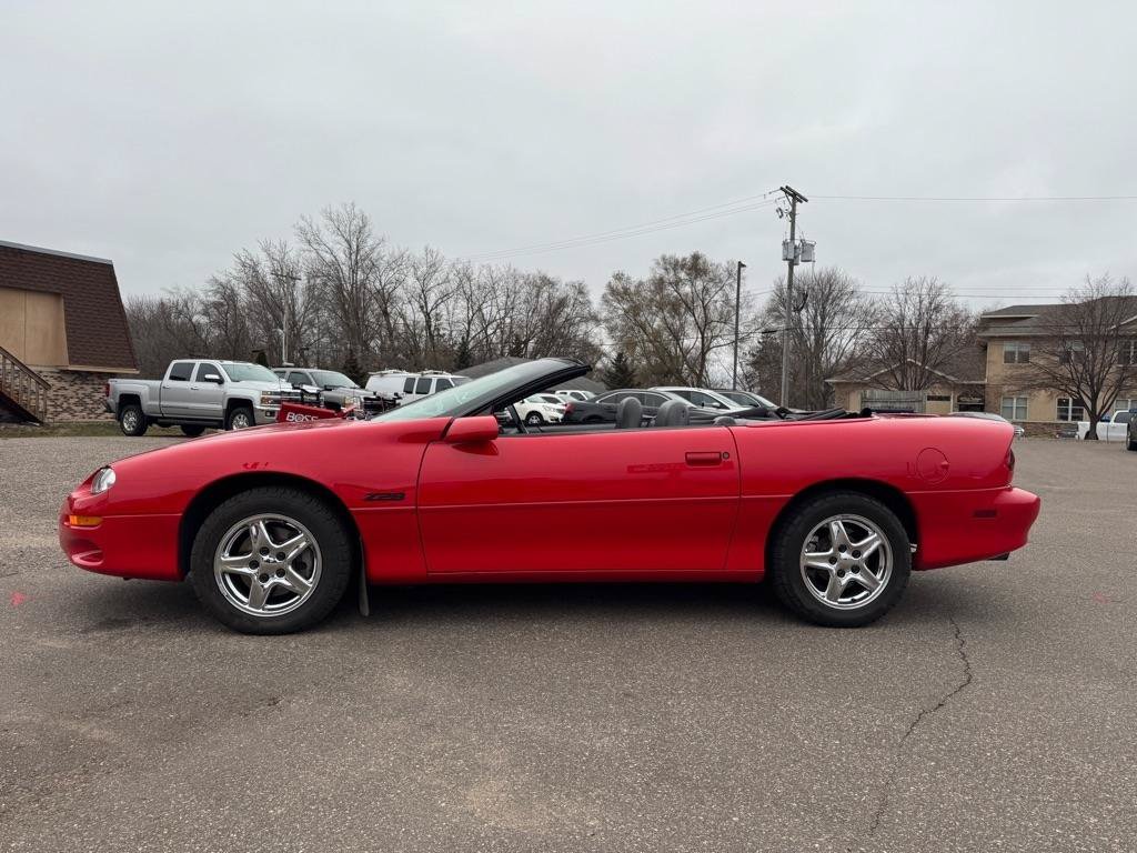 Used 1998 Chevrolet Camaro Z28 RWD image 12