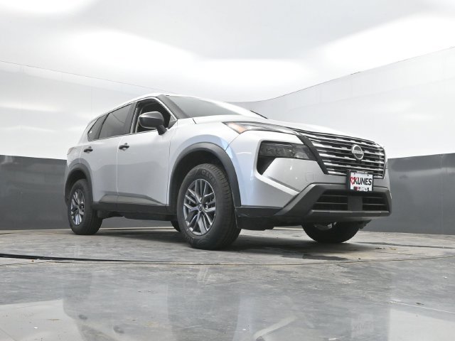 Used 2024 Nissan Rogue S AWD/4WD image 47