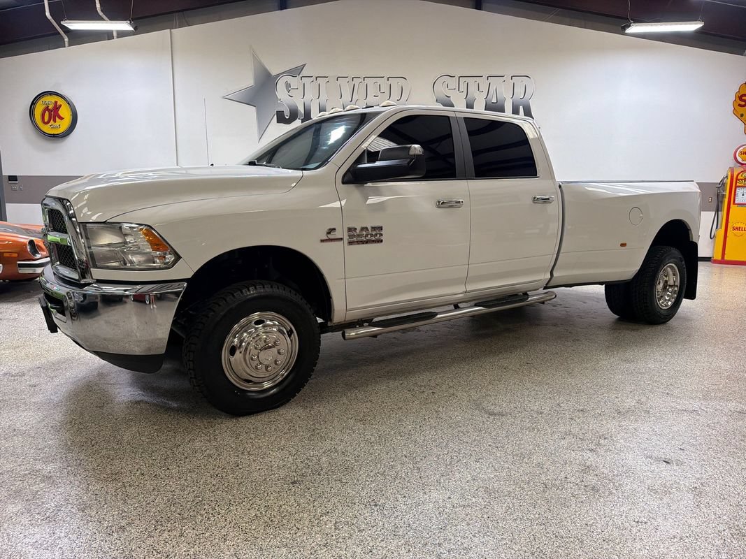 Used 2018 RAM 3500 SLT AWD/4WD image 1