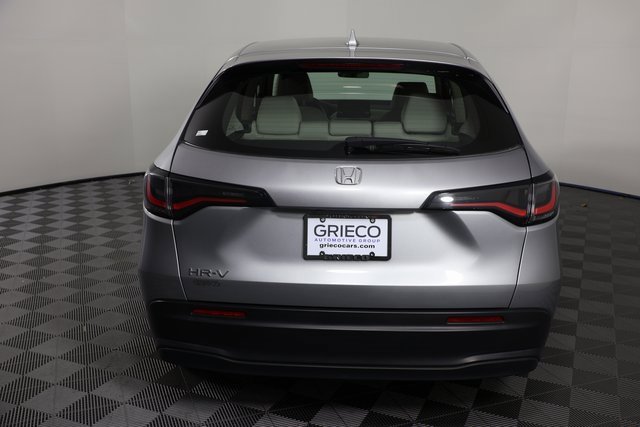 Used 2023 Honda HR-V LX image 7