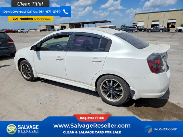 Used 2011 Nissan Sentra 2.0 SR w/ Special Edition Pkg FWD image 3