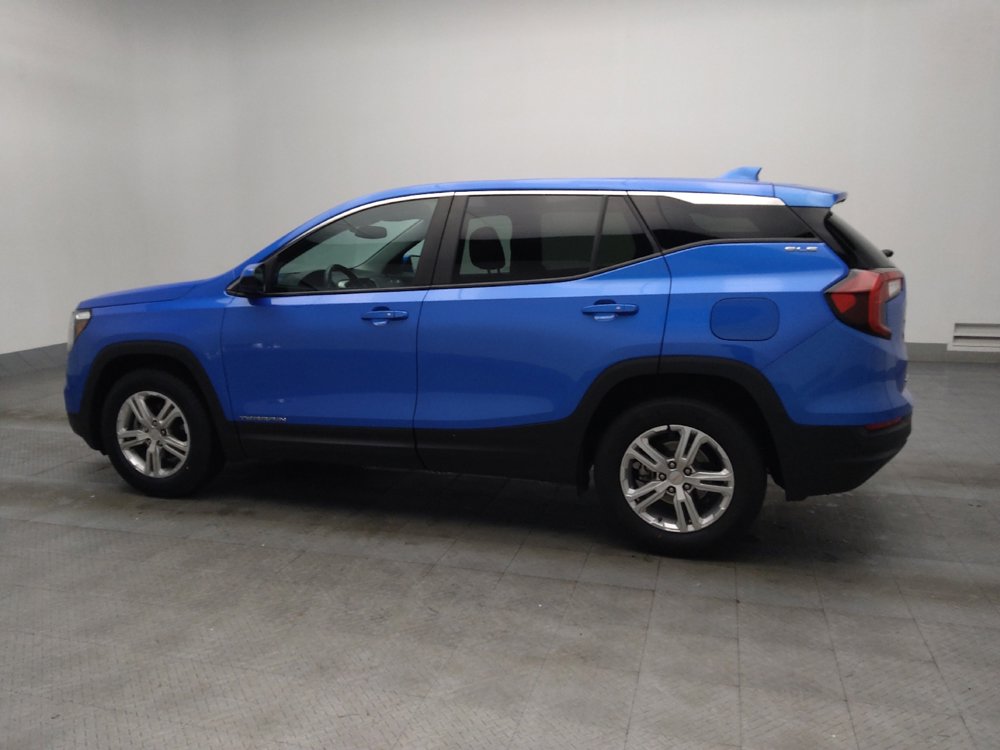 Used 2024 GMC Terrain SLE FWD image 3