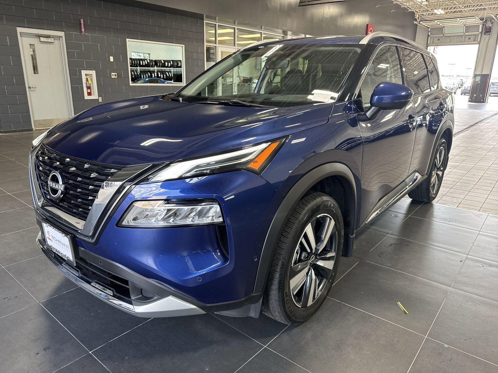 Certified 2023 Nissan Rogue Platinum w/ Platinum Premium Package AWD/4WD image 11