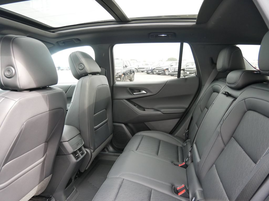 New 2027 Chevrolet Equinox LT w/ Convenience Package II AWD/4WD image 17