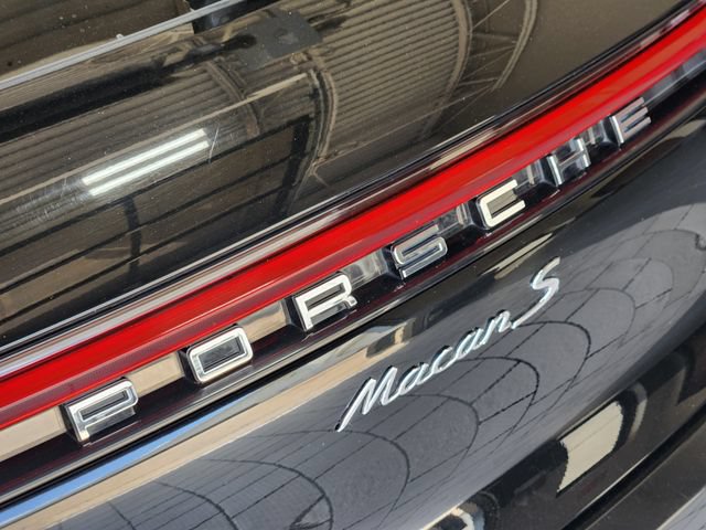 Used 2022 Porsche Macan S AWD/4WD image 8