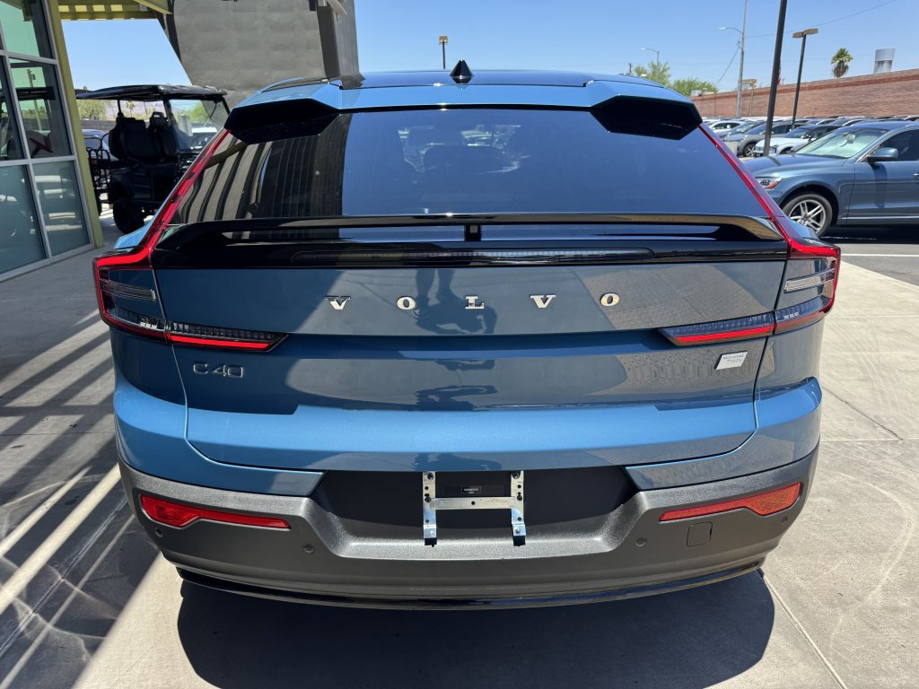 Used 2023 Volvo C40 P8 Recharge Ultimate image 13