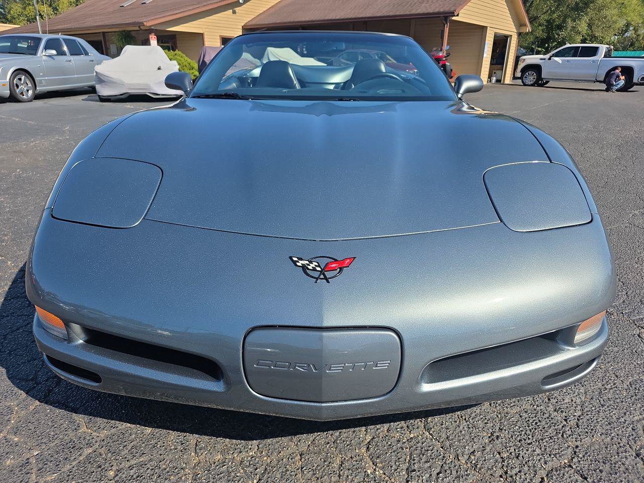 Used 2004 Chevrolet Corvette Convertible w/ Preferred Equipment Group RWD image 12