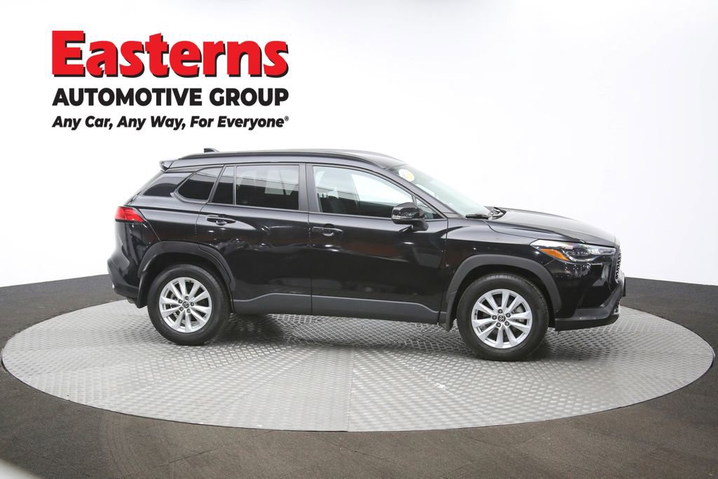 Used 2022 Toyota Corolla Cross LE image 45