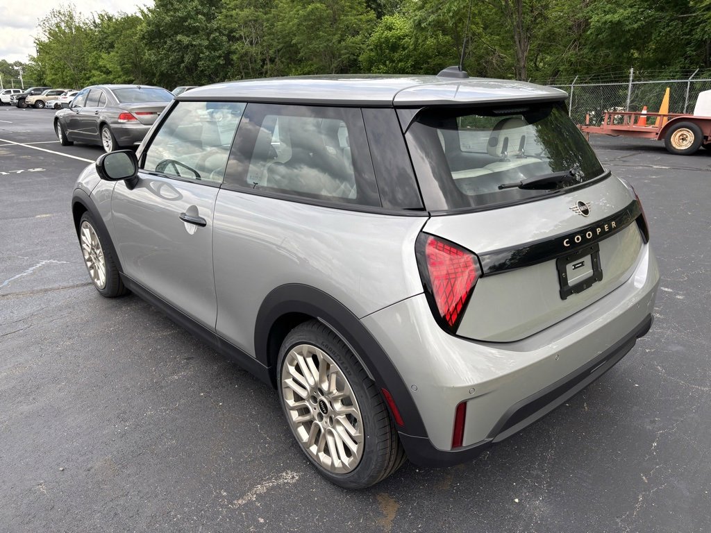 New 2025 MINI Cooper 2-Door Hardtop image 3