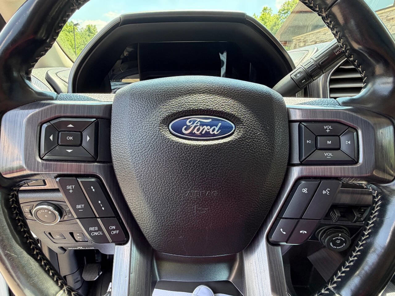 Used 2020 Ford F350 Limited AWD/4WD image 33