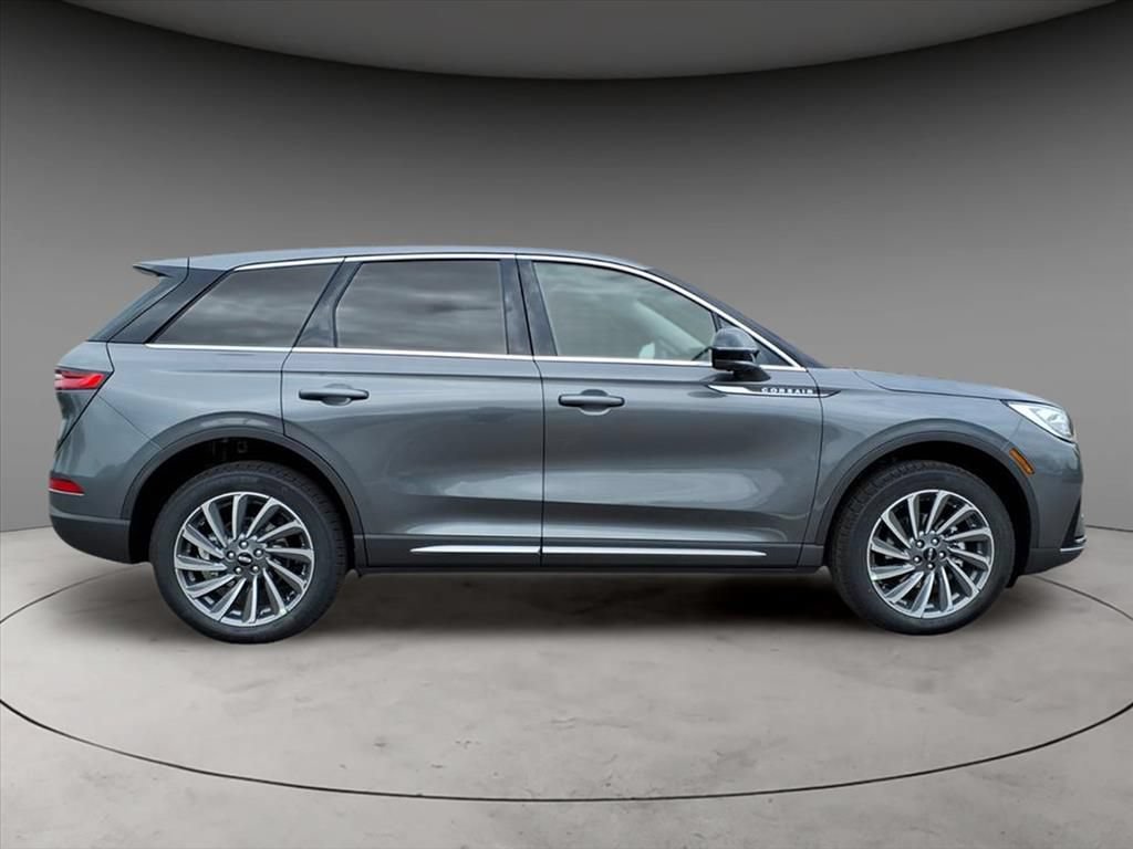 New 2025 Lincoln Corsair Reserve w/ Rear Removable Package Tray AWD/4WD image 9