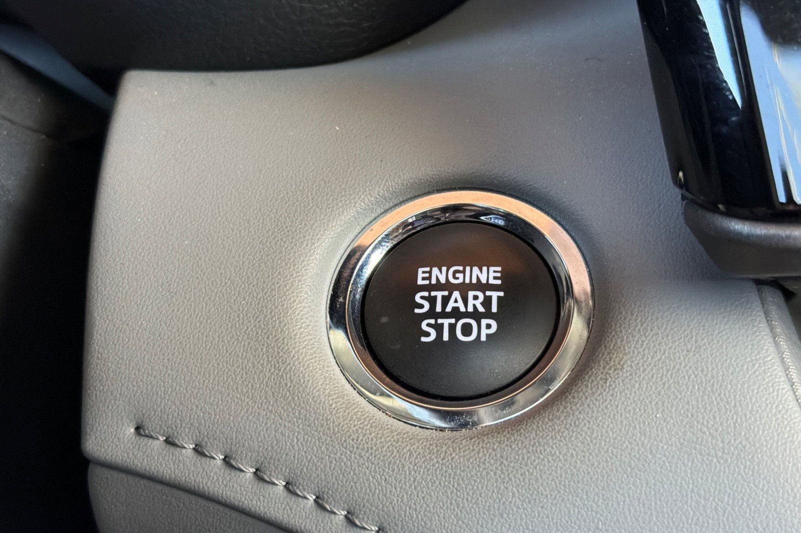 Used 2023 Toyota Highlander Limited image 23